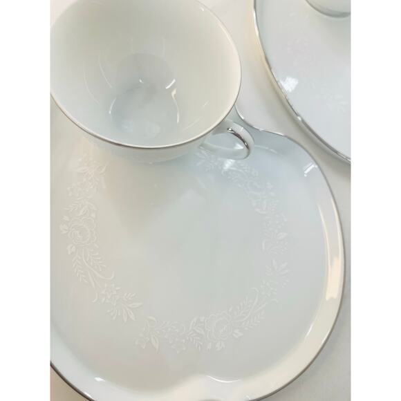 Noritake White Tea Set with Silver Accents - Picture 12 of 15